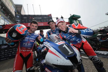 Perfect win for F.C.C. TSR Honda France at 24 Heures Motos