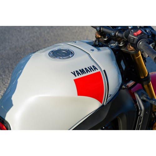 Race-inspired fuel tank