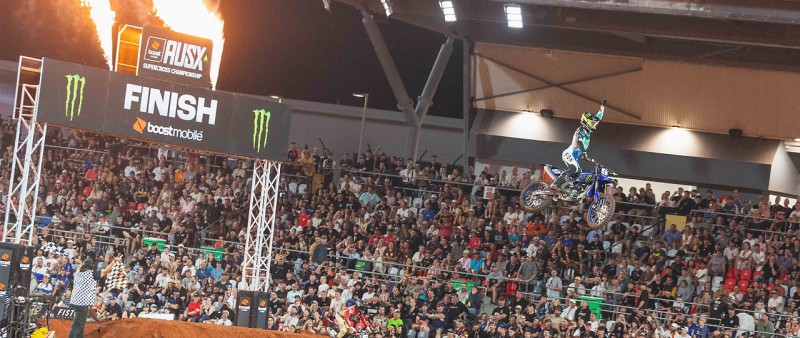 Turner Turns It Up at Kayo Stadium